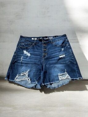 Women's Blue Denim Shorts S.O.N.G. Curvy 15/32 button up